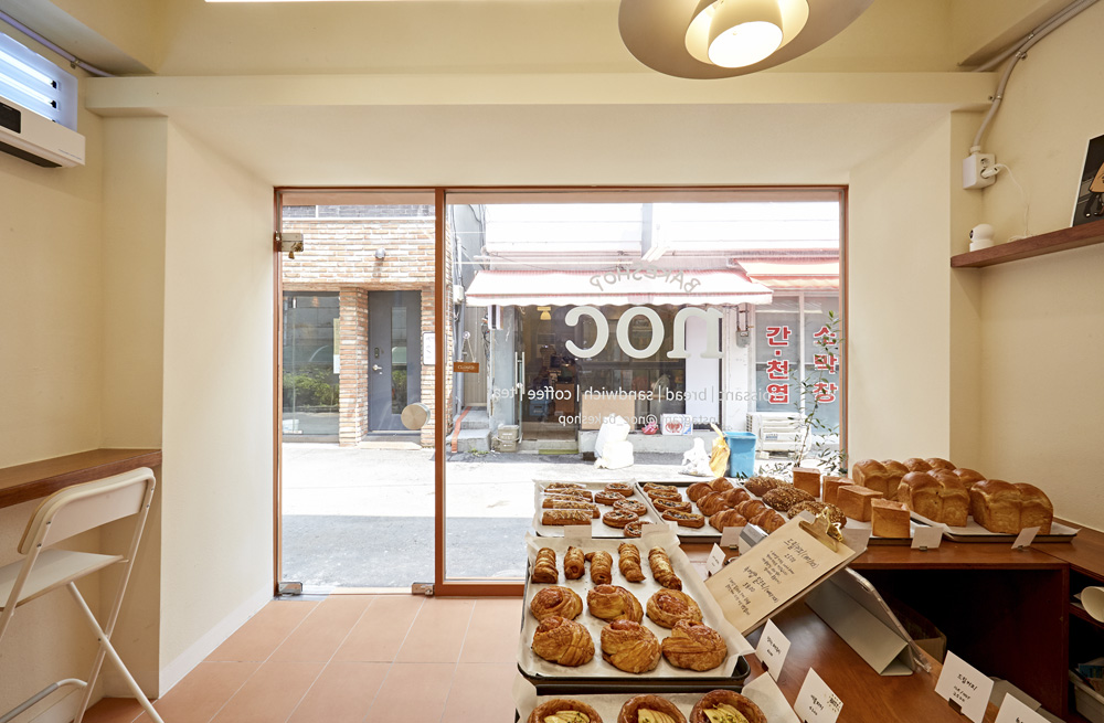 极简白色系 9 坪美式烘焙店-8