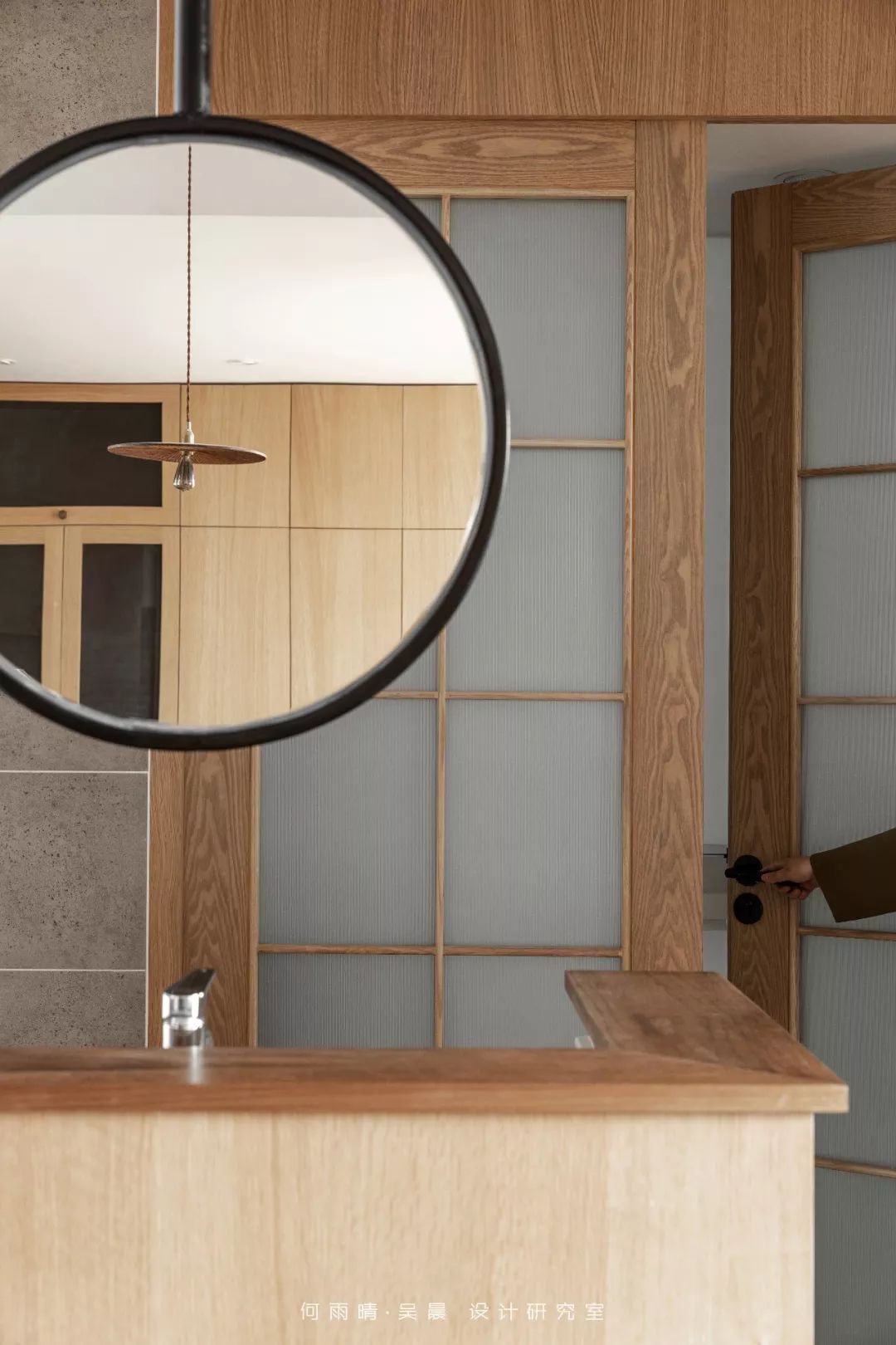 原木自然系家居,打造多才摄影师的温馨生活空间-62