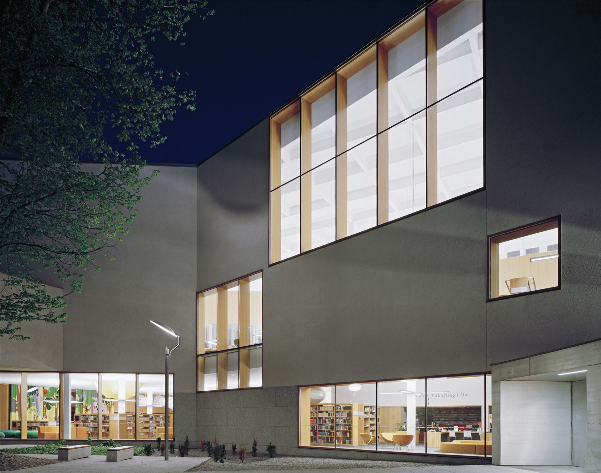 芬兰图尔库市图书馆-11