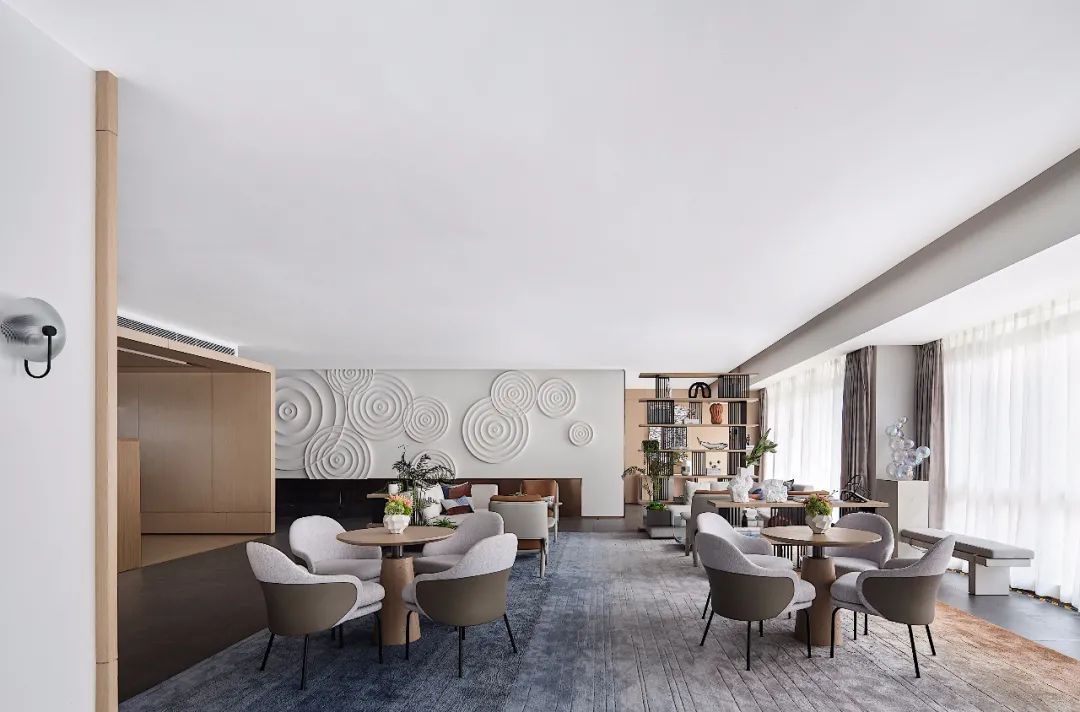 昆明天誉城售楼处与样板房 | 现代简约与爱马仕橙的碰撞-18