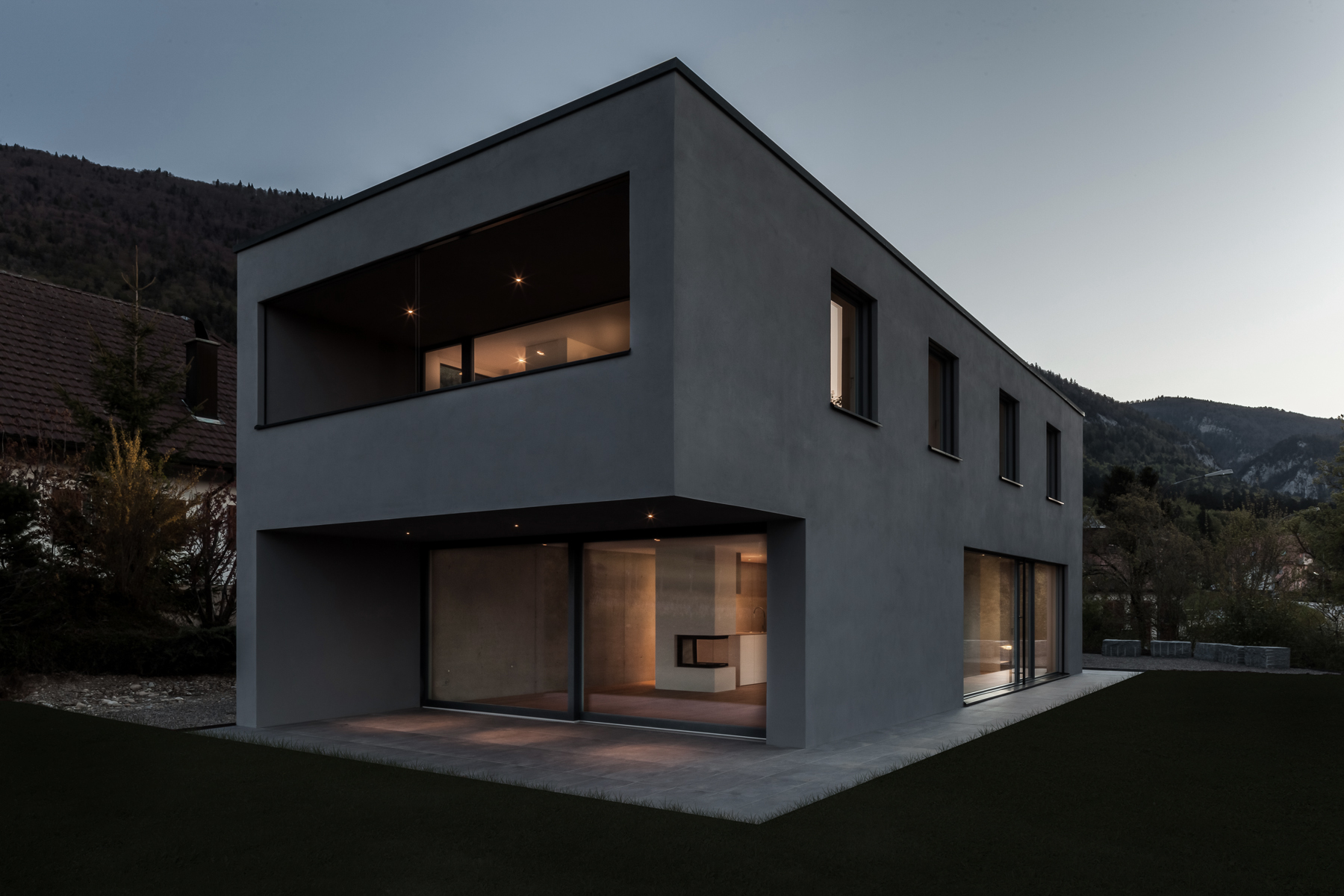 瑞士农村四口之家住宅，灵活居住空间与自然美景相融合-0