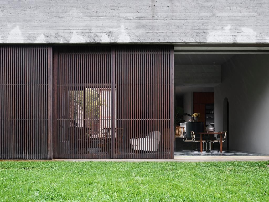 花园别墅；花园洋房；花园小屋（如果结合宽泛语境，Garden House可宽泛理解为与花园相关的房屋，三种表述较为常见 ，为满足结果唯一的要求，选有一定通用性的 ：）花园别墅 丨Arent&Pyke,Polly Harbison Design-35