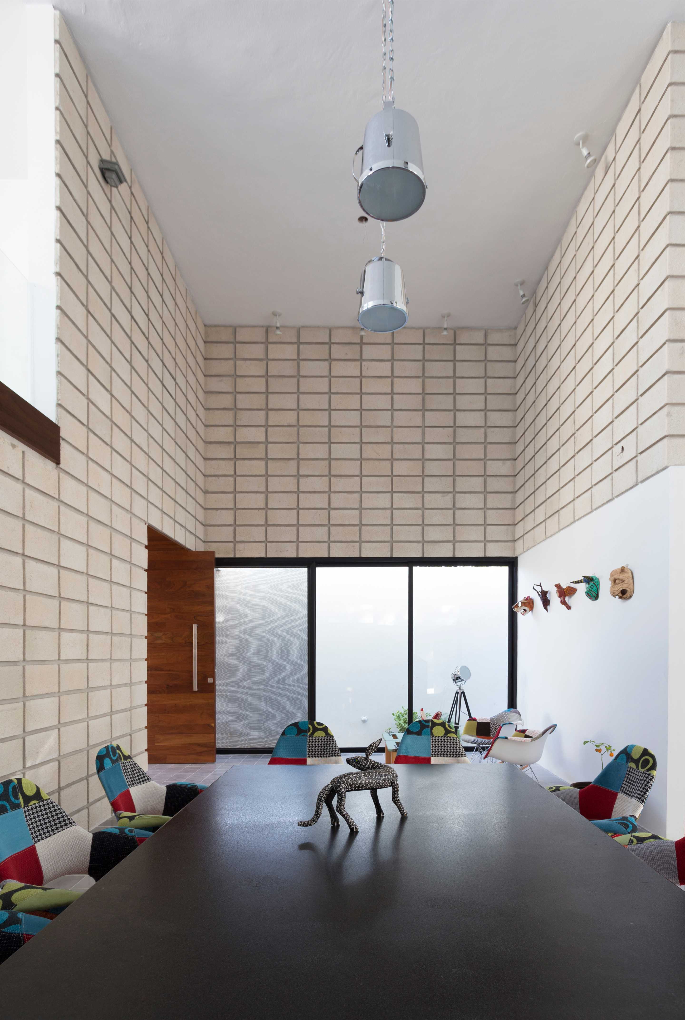 拉查亚 · 手工艺科技之美的现代住宅-11