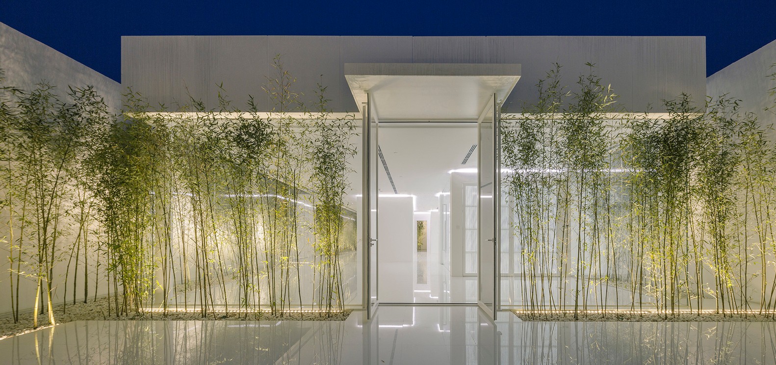 “闹中取静”——购物大厦上建立起竹林环绕的私人会所-20