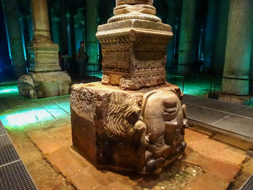 イスタンブールの地下宮殿(伊斯坦布尔的地下宫殿)丨不明-50