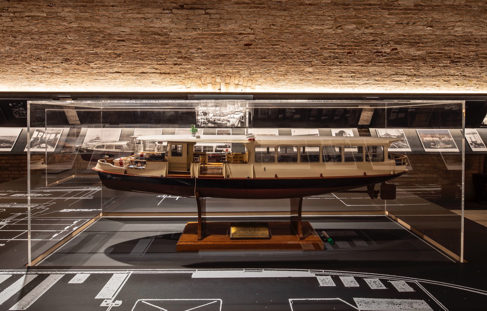 威尼斯的公共交通展览丨意大利丨120 grammi laboratorio di architettura-27