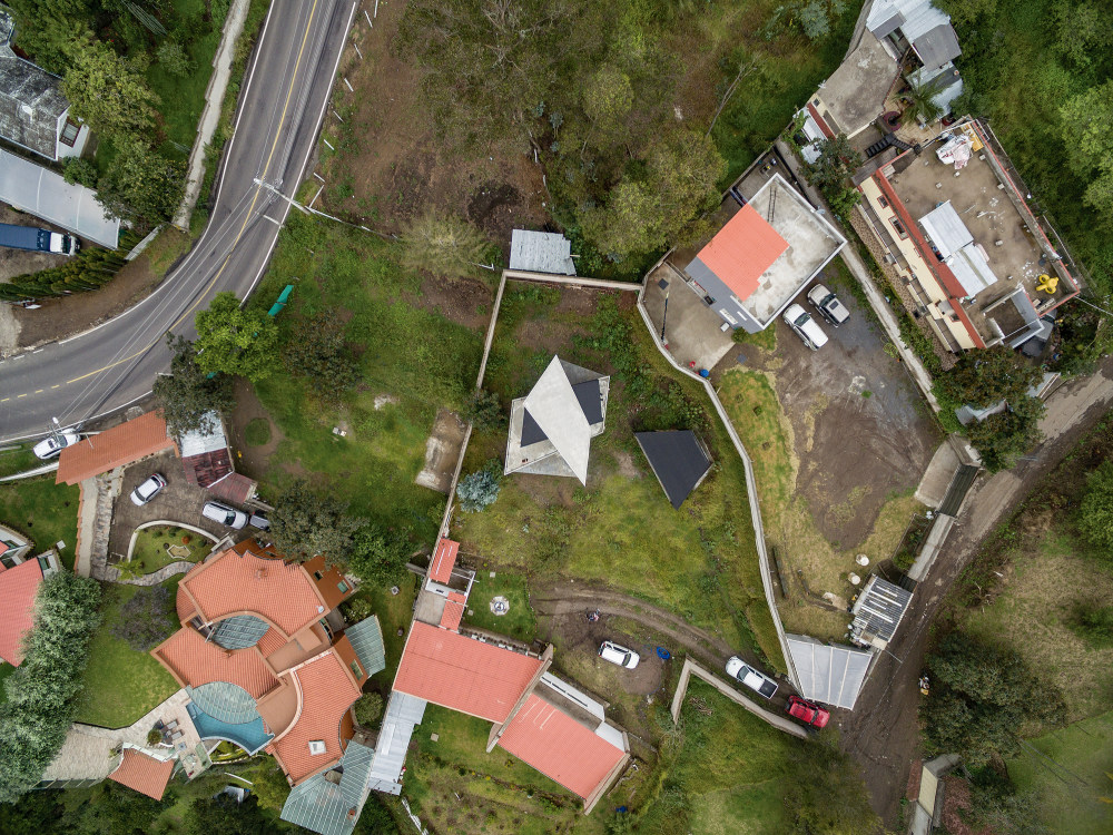 质朴与现代交融 · 厄瓜多尔 Quito 的 Muta 住宅设计丨Emilio López Arquitecto-17