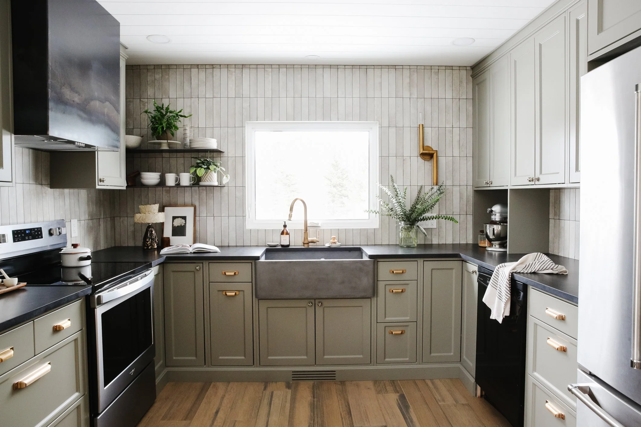 Farmer's Daughter Interiors & Design  - Midcentury Farmhouse -18