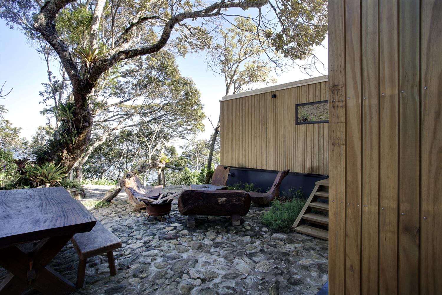 巴西 Bocaina 山居 | 木质结构的北欧风格度假屋-5