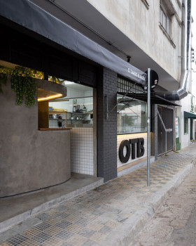 巴西 Pouso Alegre 市 OTB 汉堡店的“云厨房”设计丨Miguel Croce