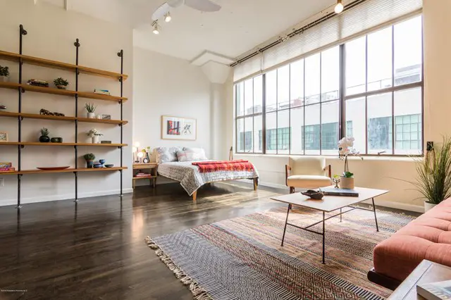 洛杉矶工业风格时尚阁楼设计-1