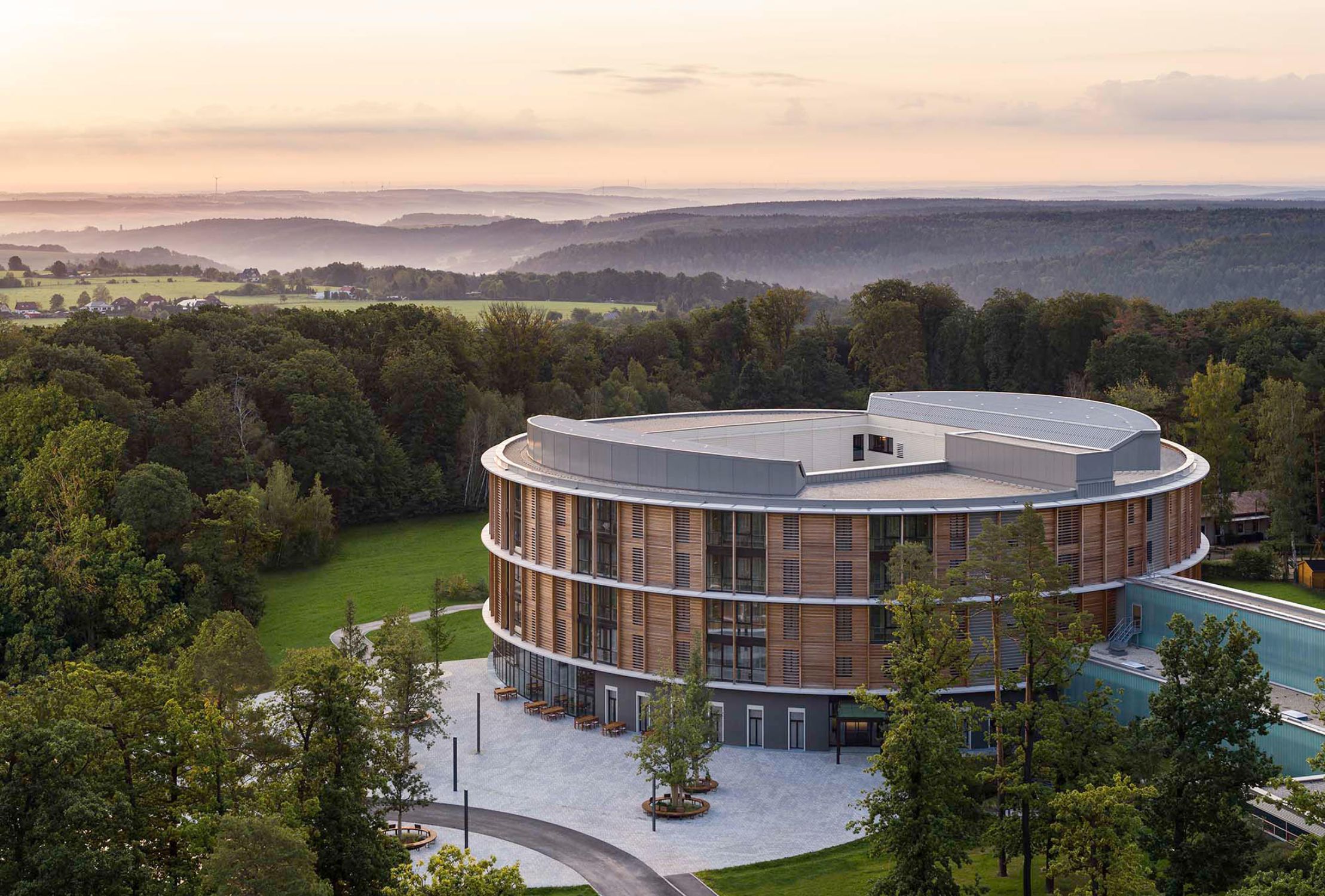 21世纪施瓦茨瓦尔德诊所建筑丨德国莱比锡丨Matteo Thun & Partners,HDR Germany-0