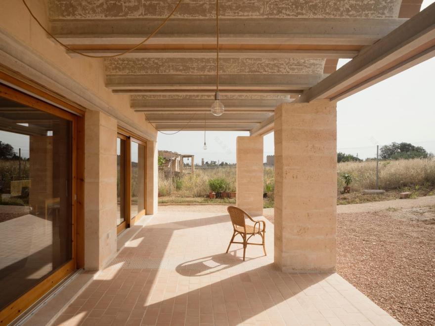 西班牙马洛卡岛的绿色节能住宅设计-3