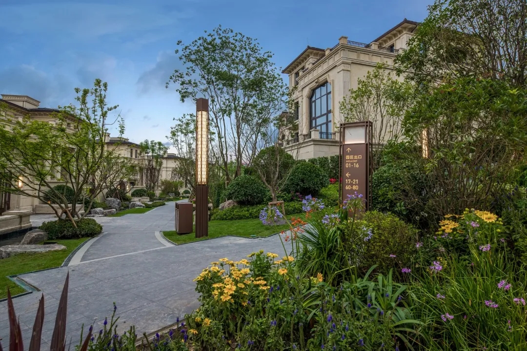 重庆龙湖天奕别墅区景观-35