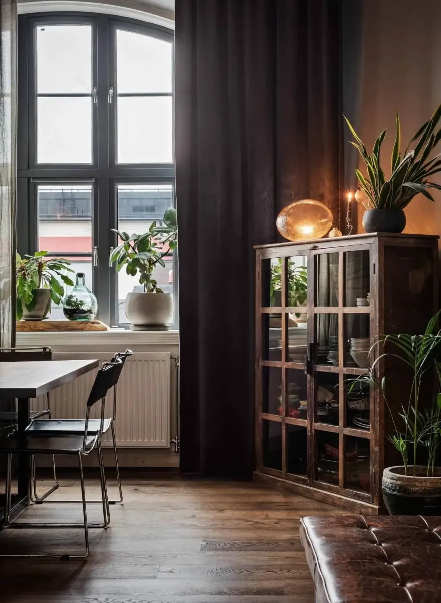 瑞典斯德哥尔摩现代彩色公寓设计-9