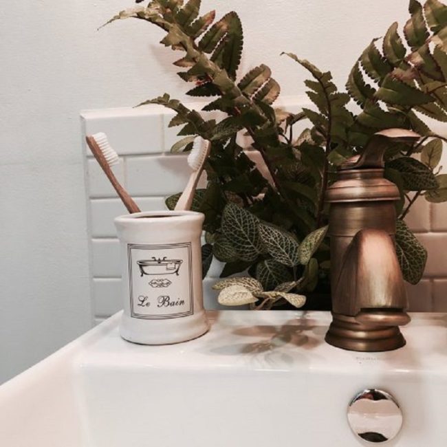 Tiny Heirloom建造的微观精致房屋-18