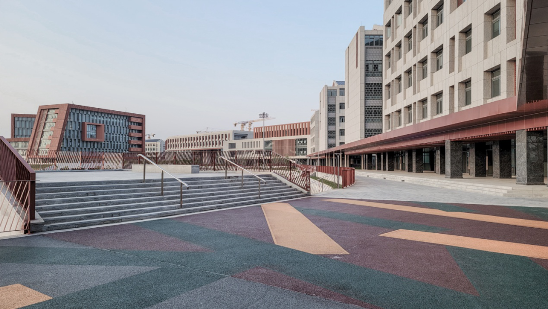 西区新城高级中学丨中国扬州丨华造设计-77