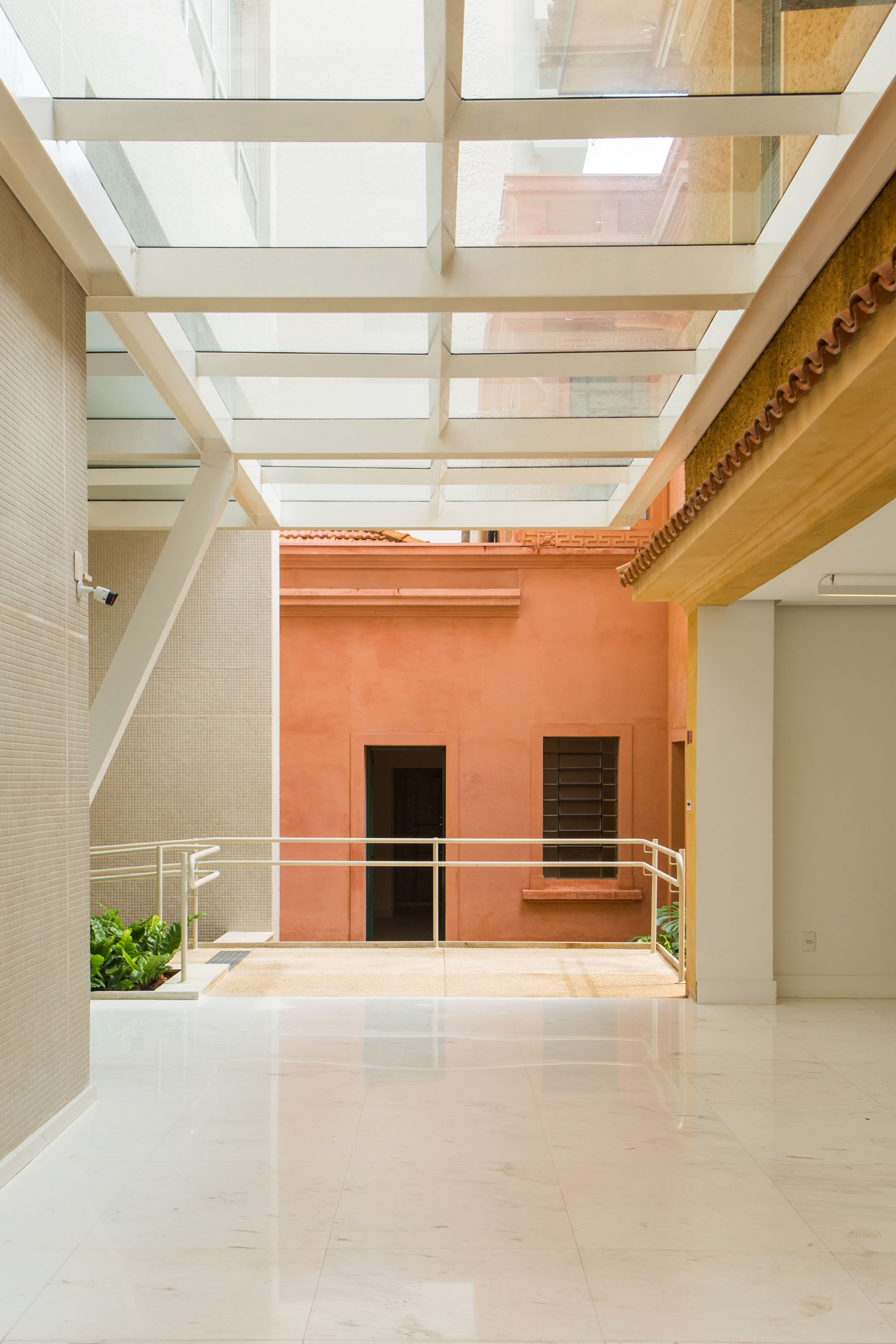 Gabriel dos Santos 大楼丨MDAD-18