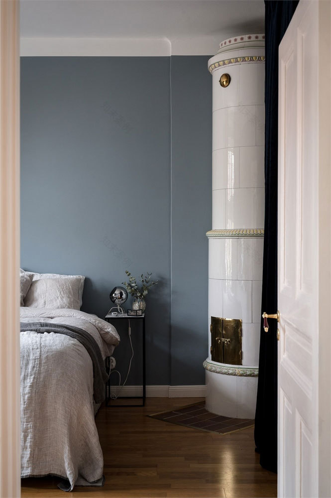 斯德哥尔摩郊区优雅暗色调公寓-12