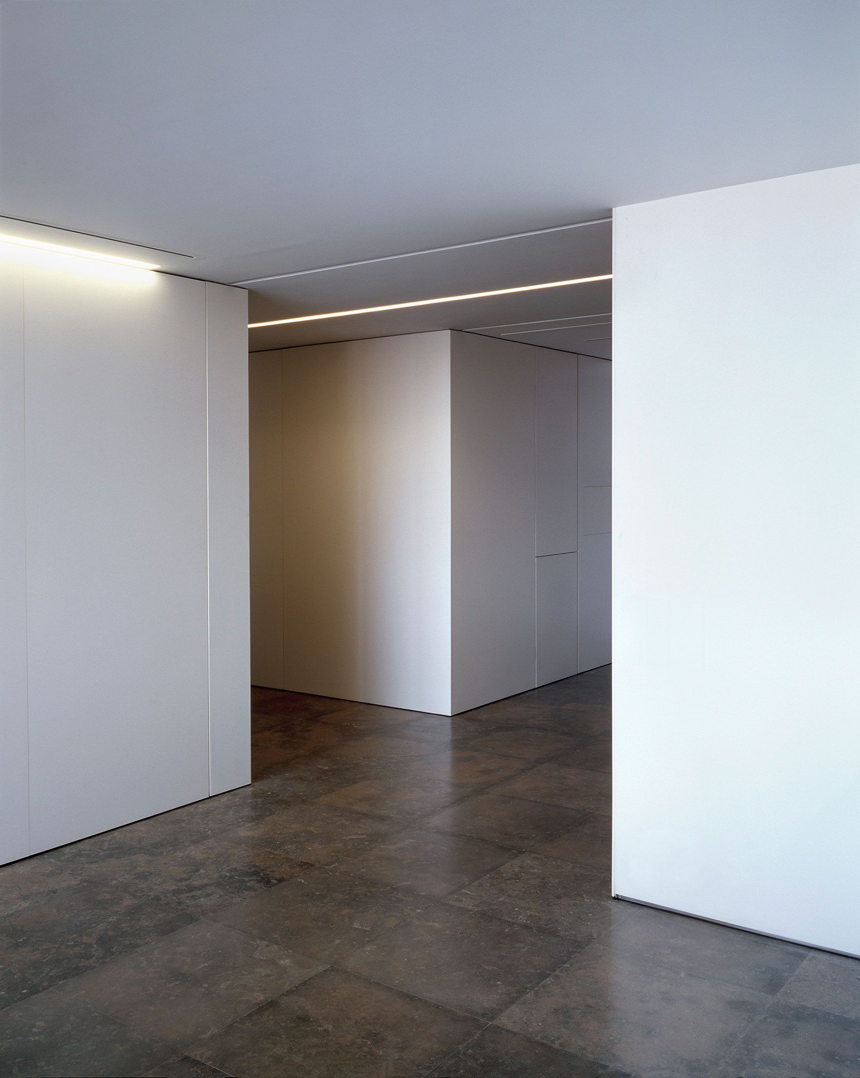 巴伦西亚翻新顶层公寓，现代风格与实用性的完美结合-13