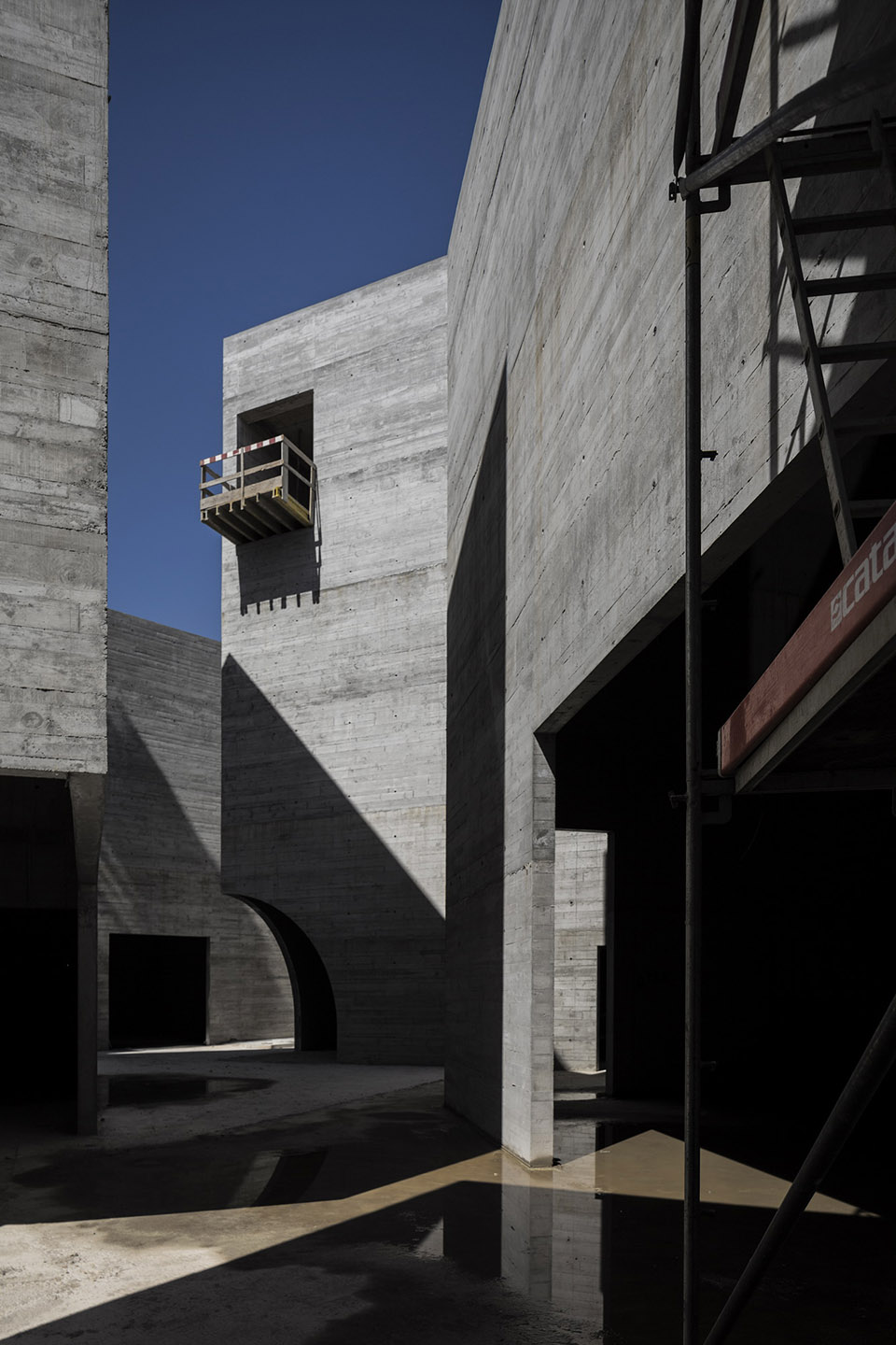 罗马风格艺术展示中心,葡萄牙 / spaceworkers-68