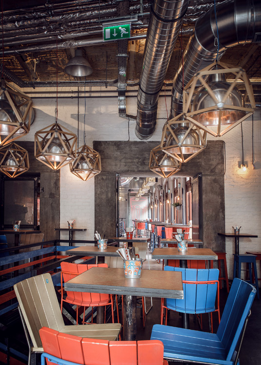 Kolor酒吧餐厅室内设计,布达佩斯 / 81font-10