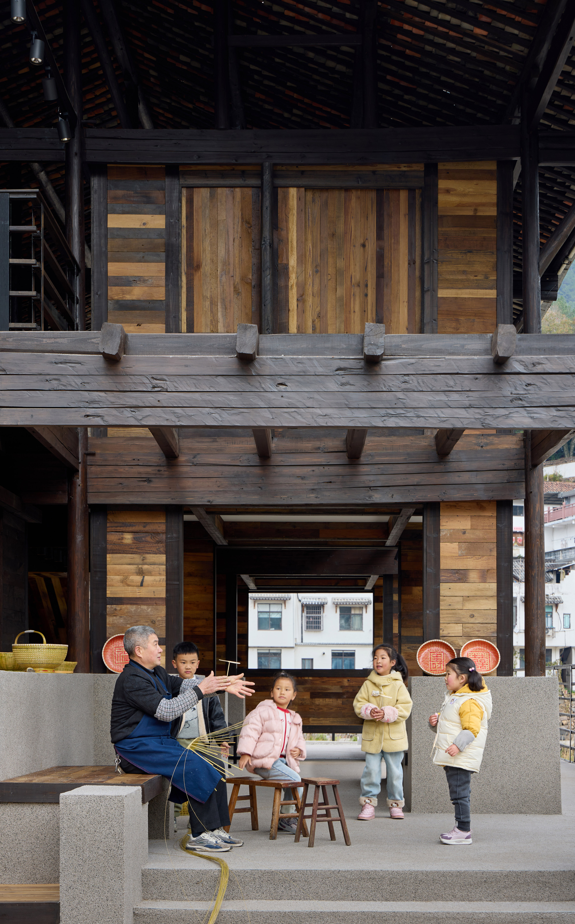 Renovation of the Old Riverside House / Ref Architects + 0.5m Studio-18