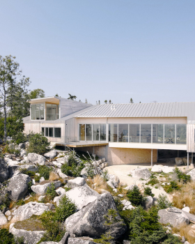 East River Residence / Omar Gandhi Architects