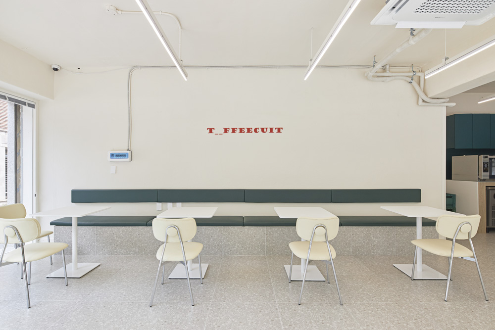 绿色室内设计，15 分满分的宁静咖啡厅-8