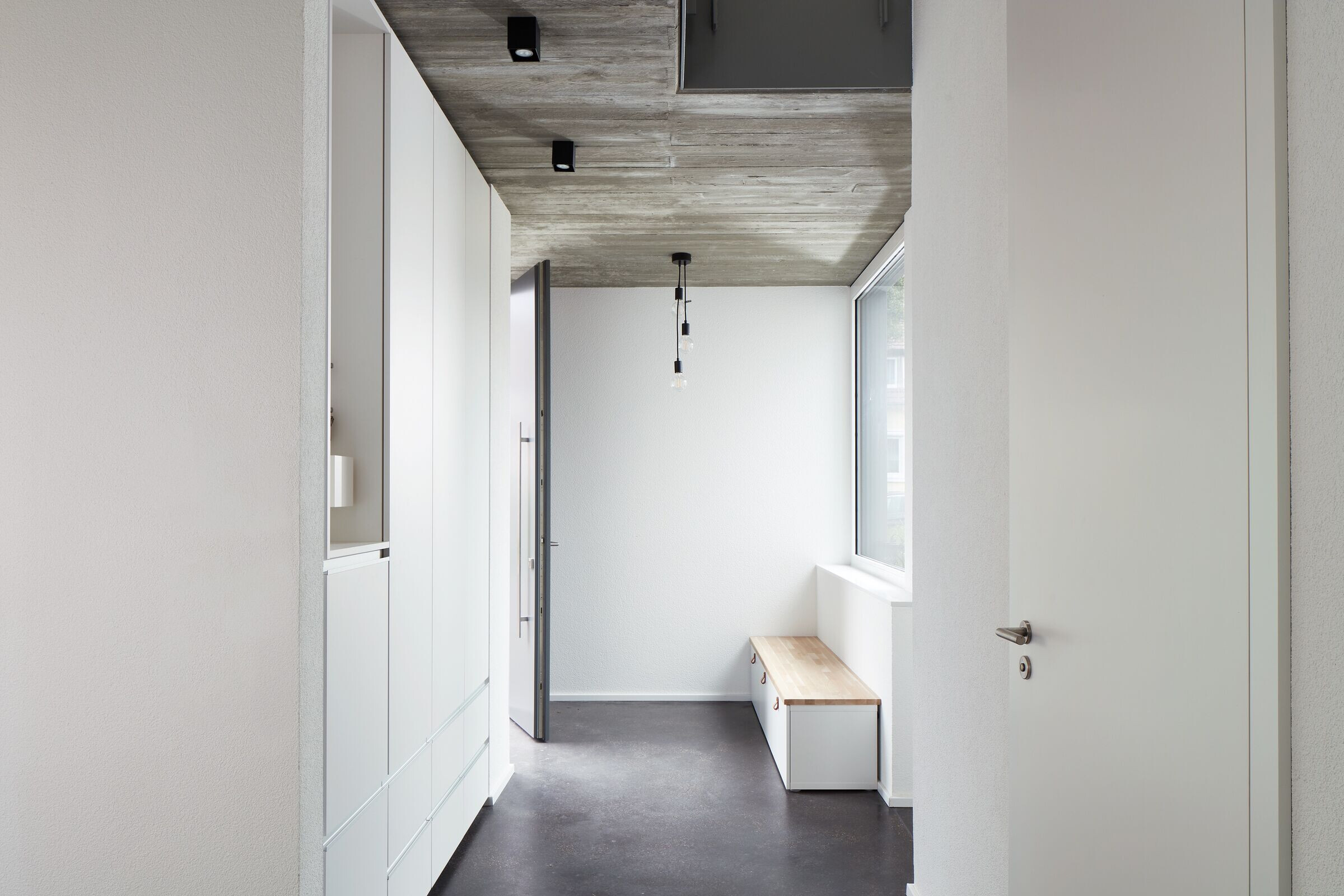 德国 Stuttgart 新锐私人住宅设计，精致简约融入老社区-16