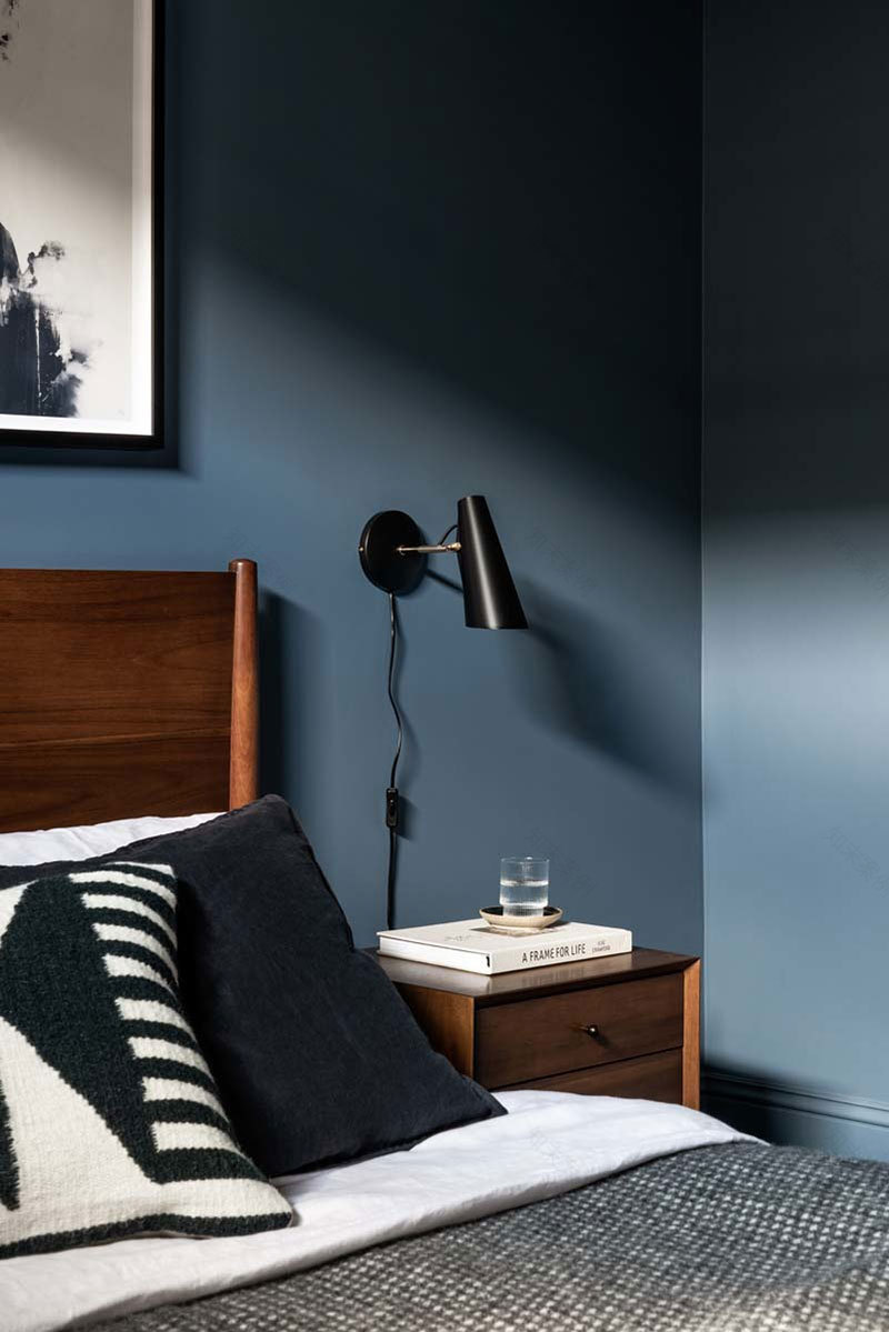 伦敦经典英式住宅,深色调打造别样风情-3