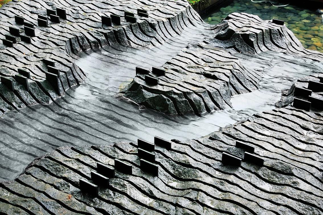 日裔雕塑&景观设计师OKASHIMO创造的系列石头艺术品-13