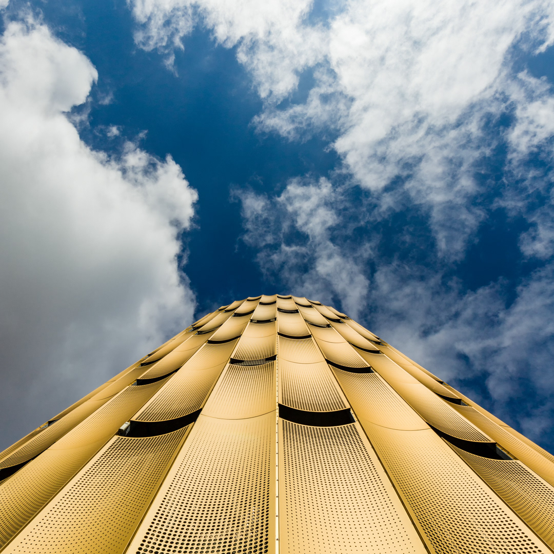 云端幻境 · 极致光影打造现代简约家居-9