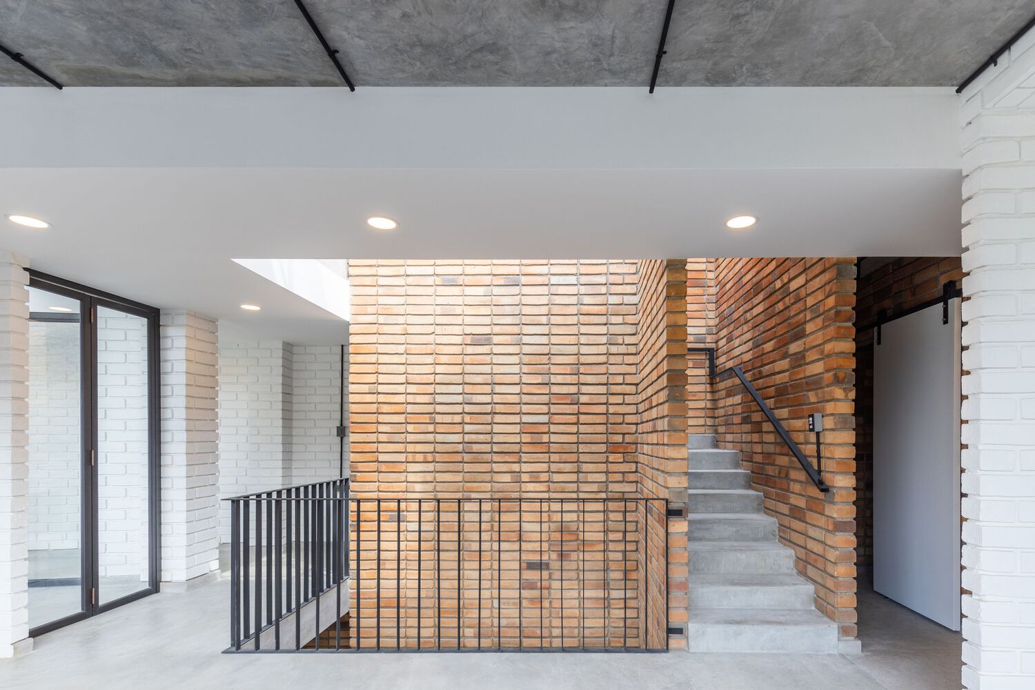 山坡上的现代住宅设计丨厄瓜多尔丨Hábitatestudio de arquitectura-19