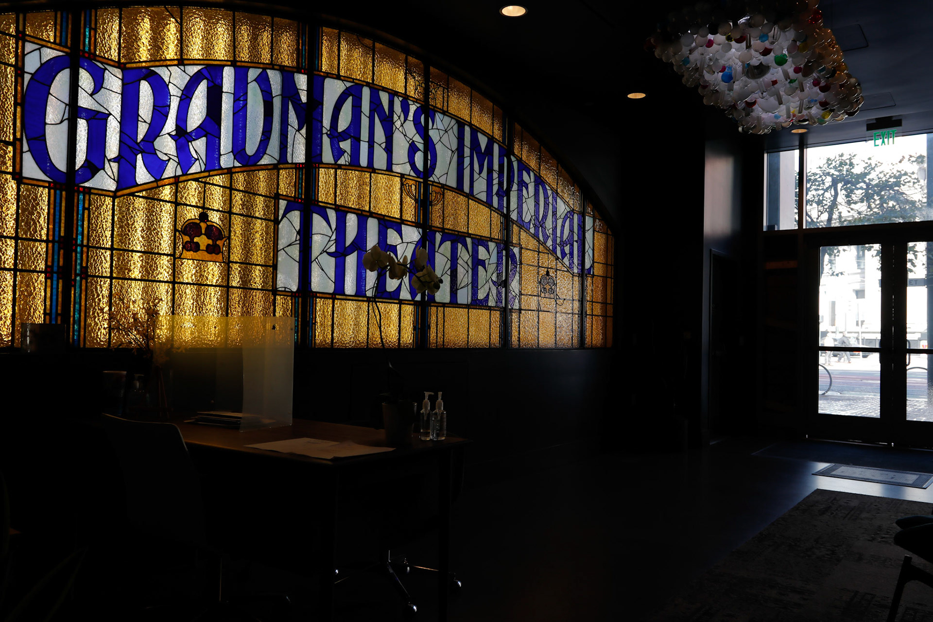 Market St, SF. 94103. AEB 5 Brackets-68