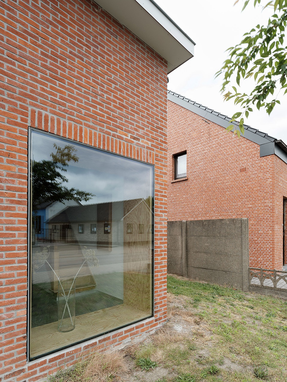 温迪和杰特的现代家居，比利时砖房蜕变-3