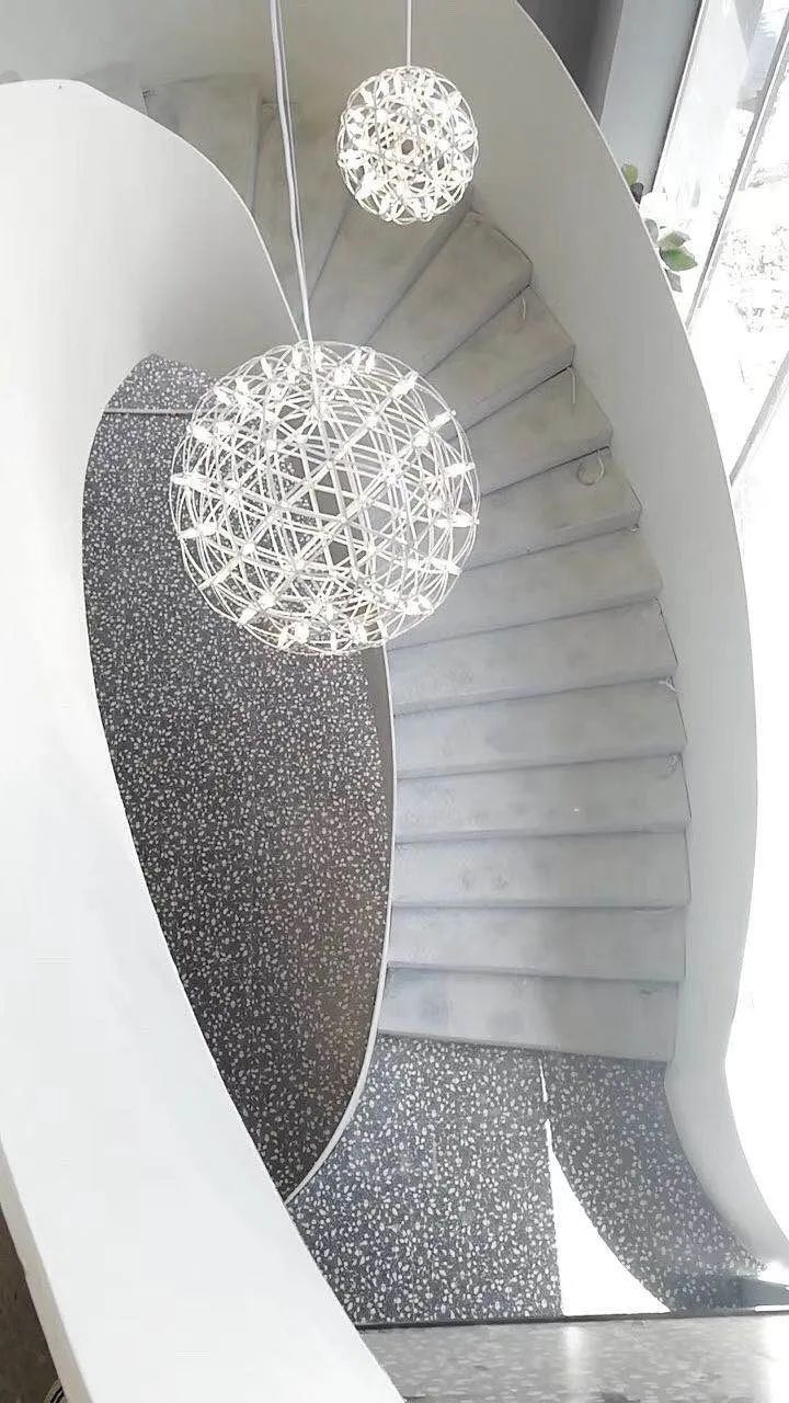 另类售楼部 | 艺术画廊般的空间探索-0