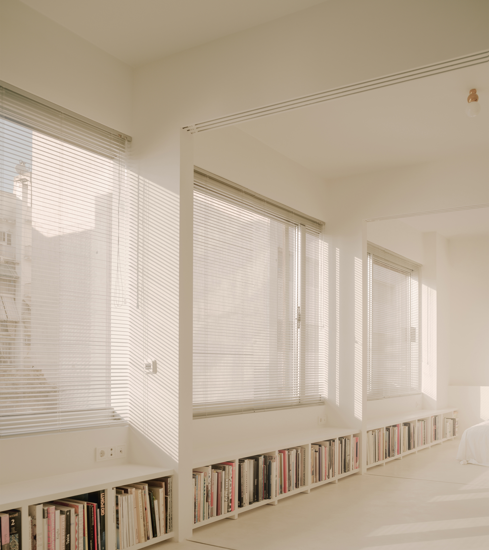 Astral Weeks Flat and Exhibition Space / Oblique-32