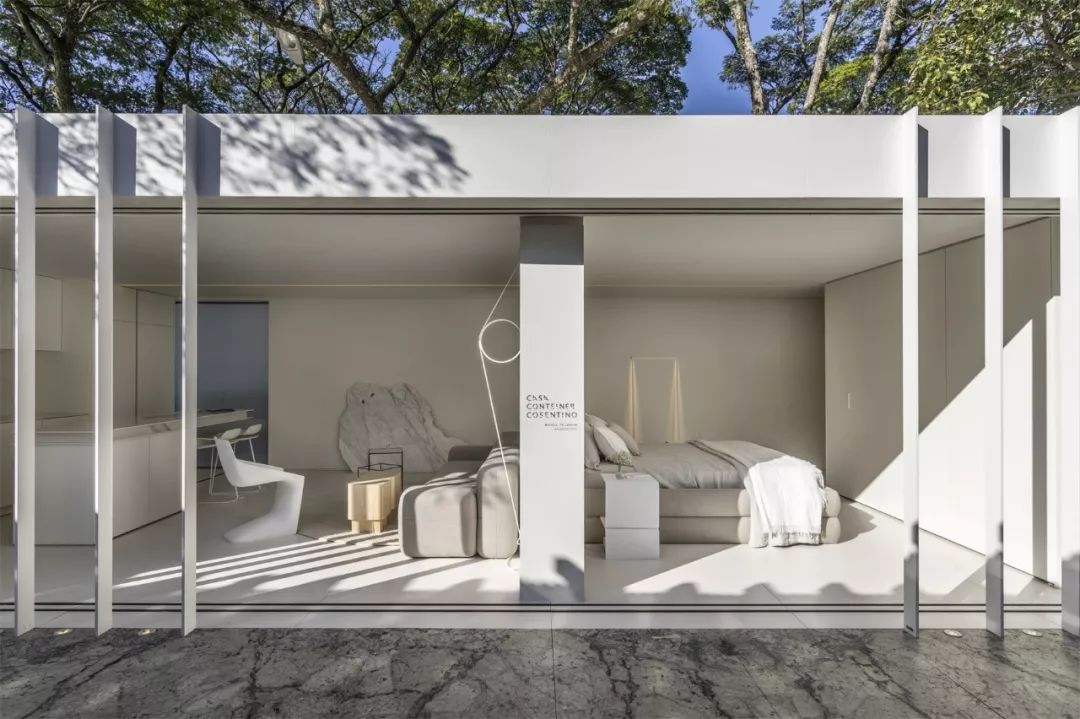 两个集装箱改造的极简主义微型住宅  Marilia Pellegrin-19