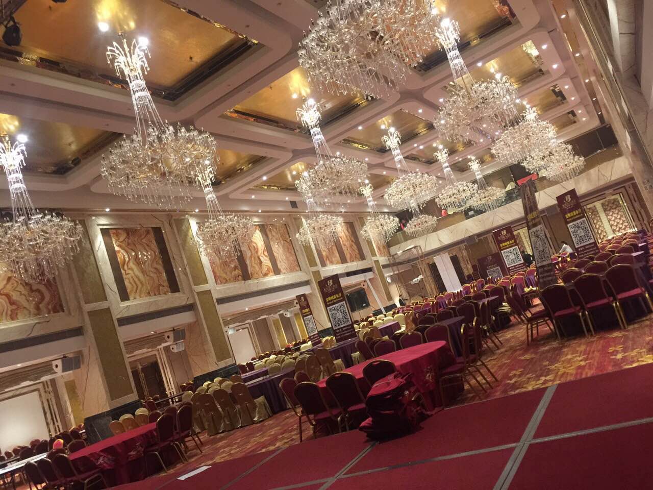 深圳宝明大酒店 | 奥毅灯饰的非标灯具定制设计-9