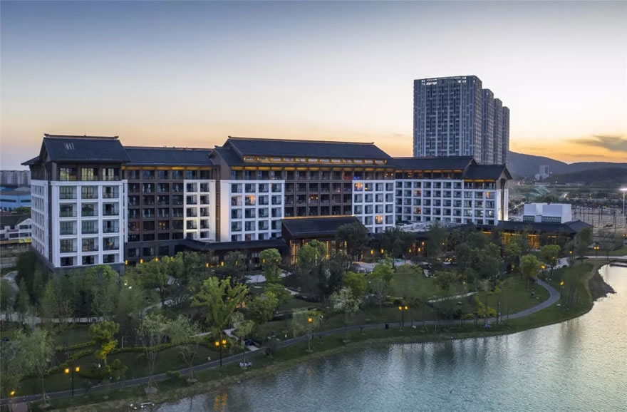 无锡融创文旅城融创皇冠假日酒店及酒吧街建筑设计-9