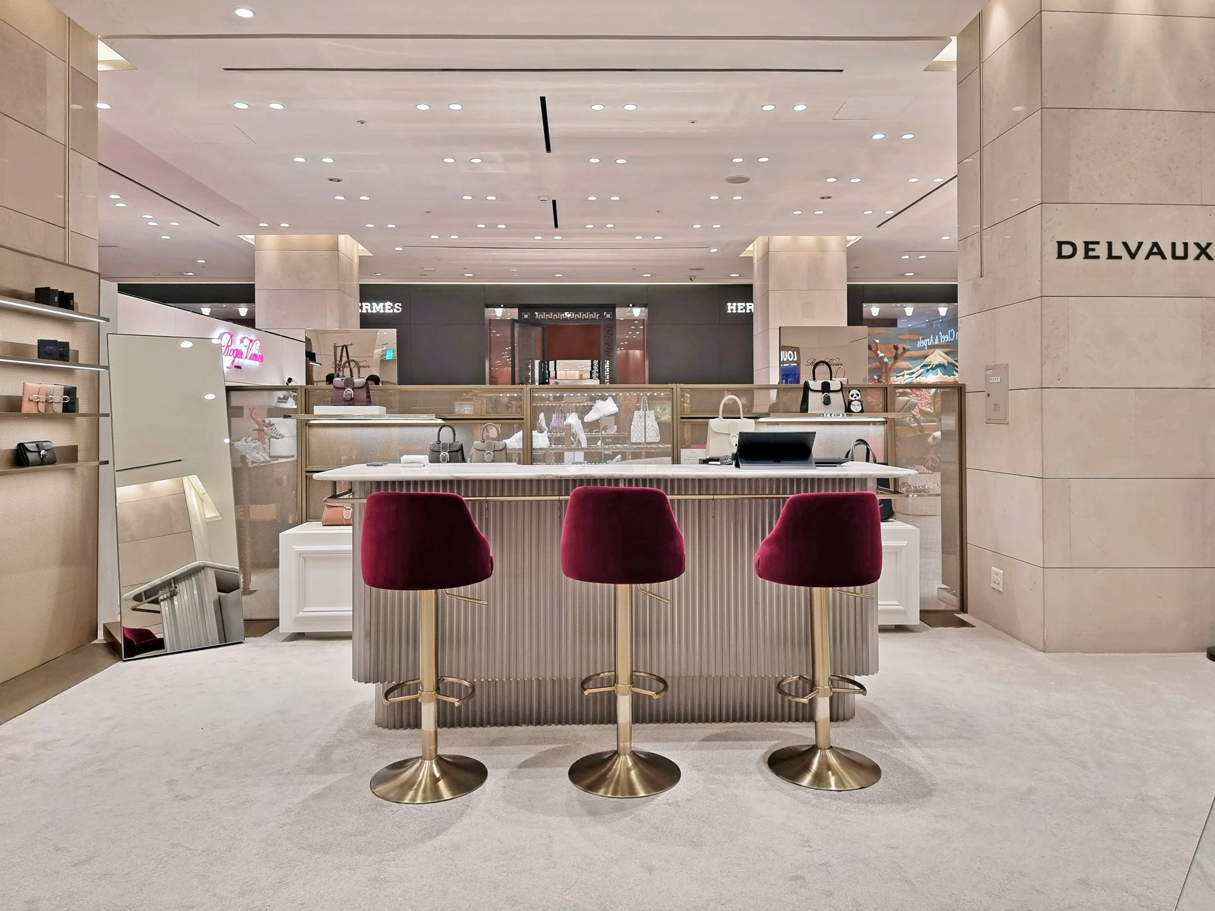 delvaux store in ssg main — hjl studio-31