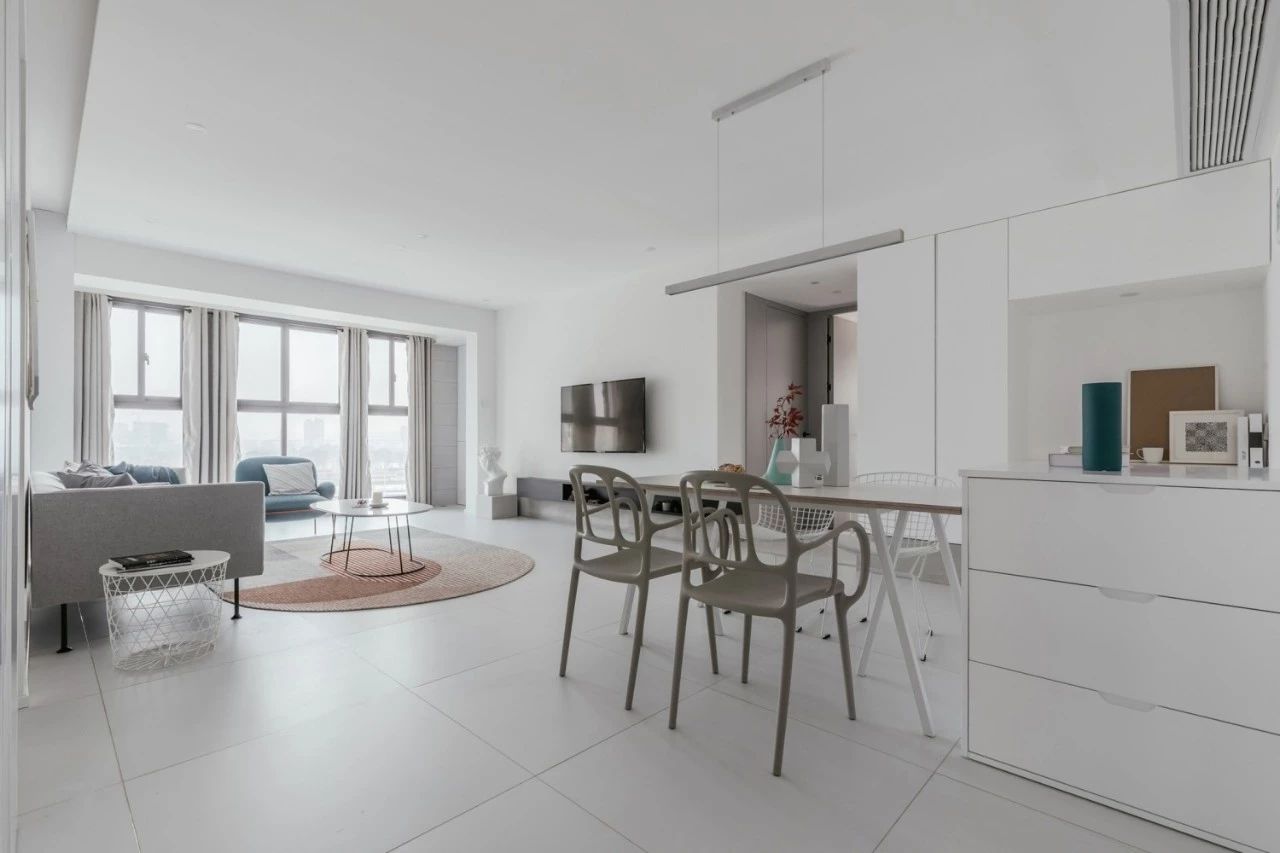 充满极简风的居住空间-30