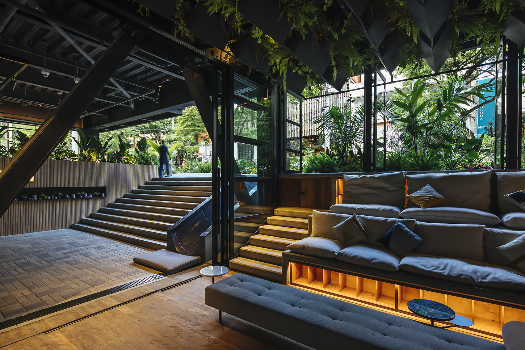 麦德林Click Clack酒店,哥伦比亚 / Plan:B Arquitectos-26