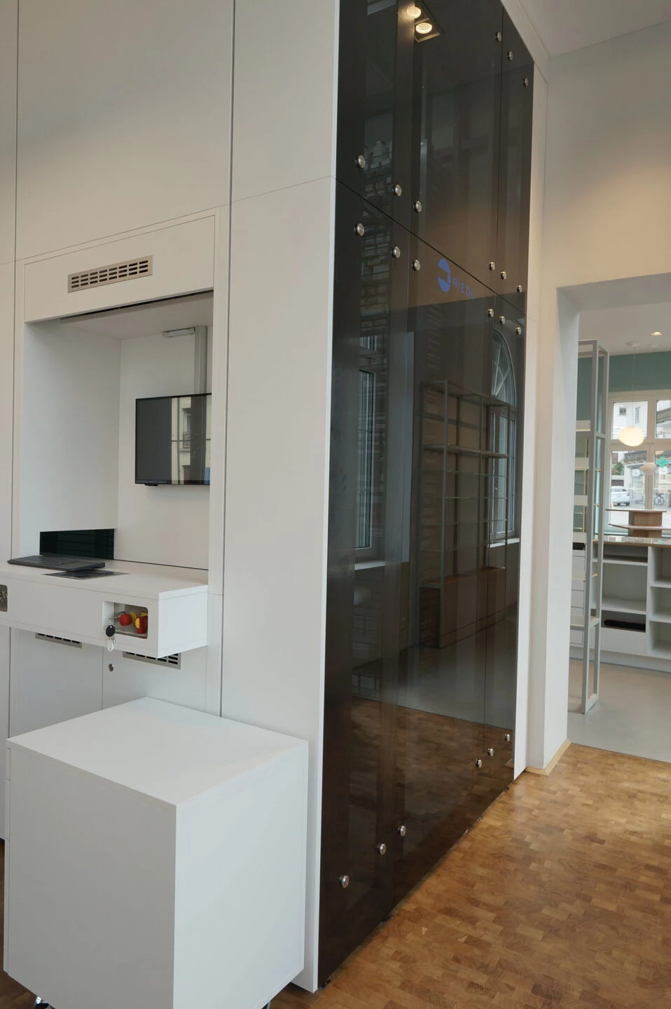 Vitaluce Pharmacy 室内设计丨瑞士丨Global Shop Design GmbH-18