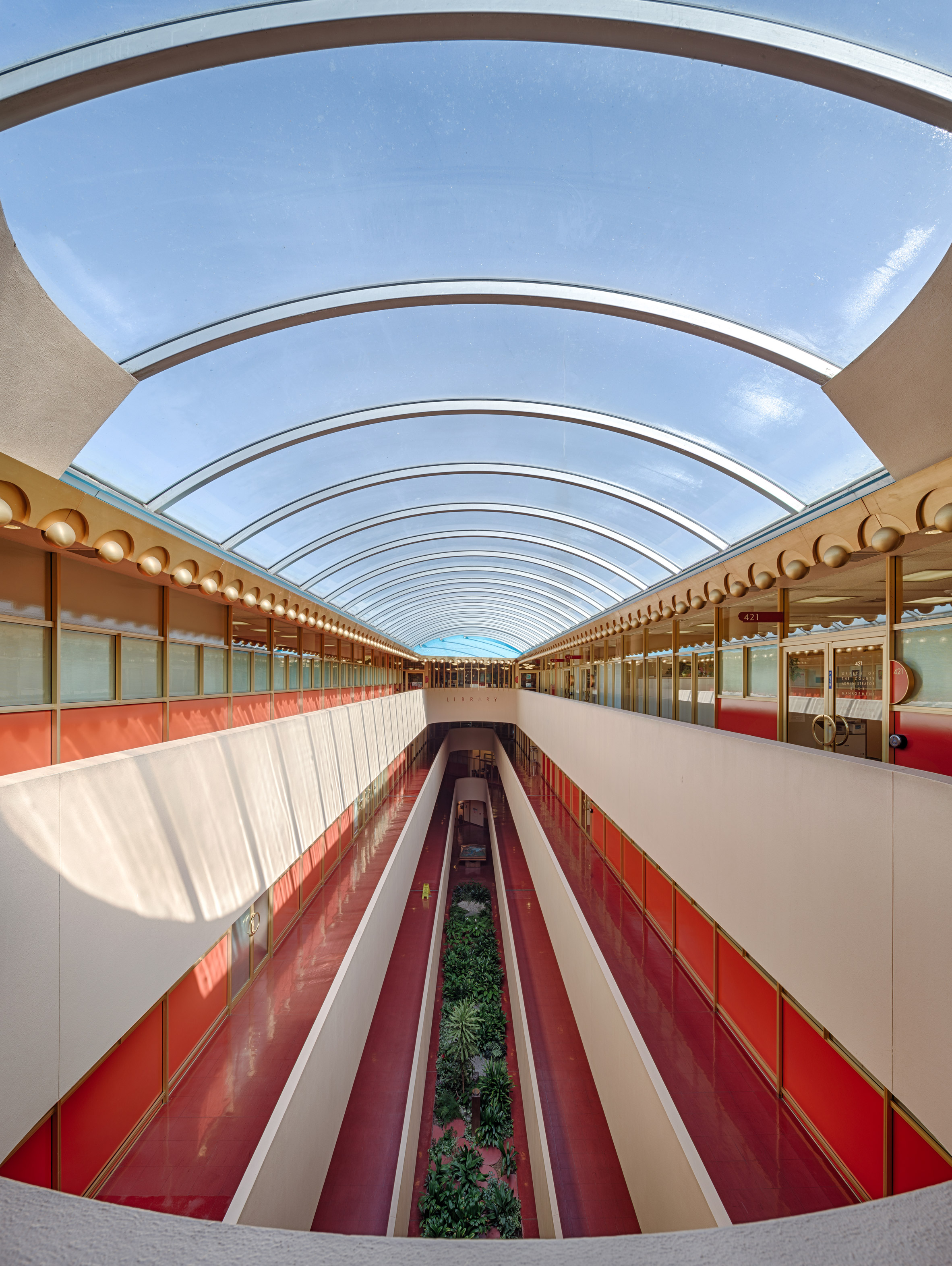 Frank Lloyd Wright's lesser-known designs are captured in new images-34