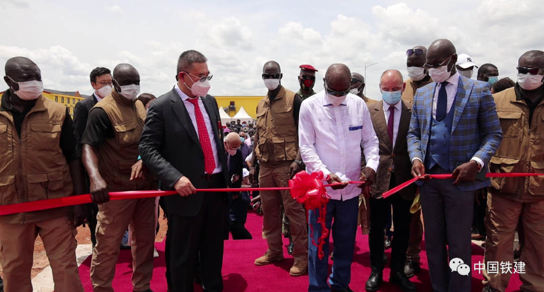采用“中国标准”，几内亚首条现代化铁路通车运营-5