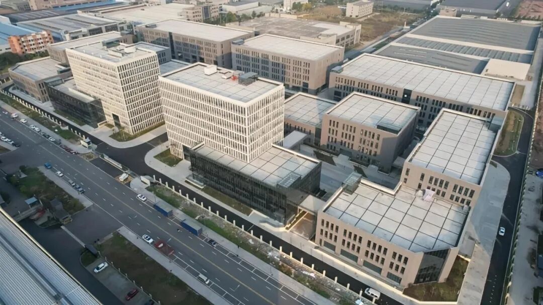 加速“金蛋”项目孵化！中建八局重庆璧山高新区专精特新产业园项目竣工-55