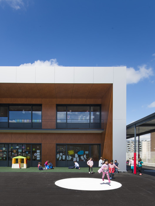 维托利亚校园建筑,室内设计注重用户适应性-47