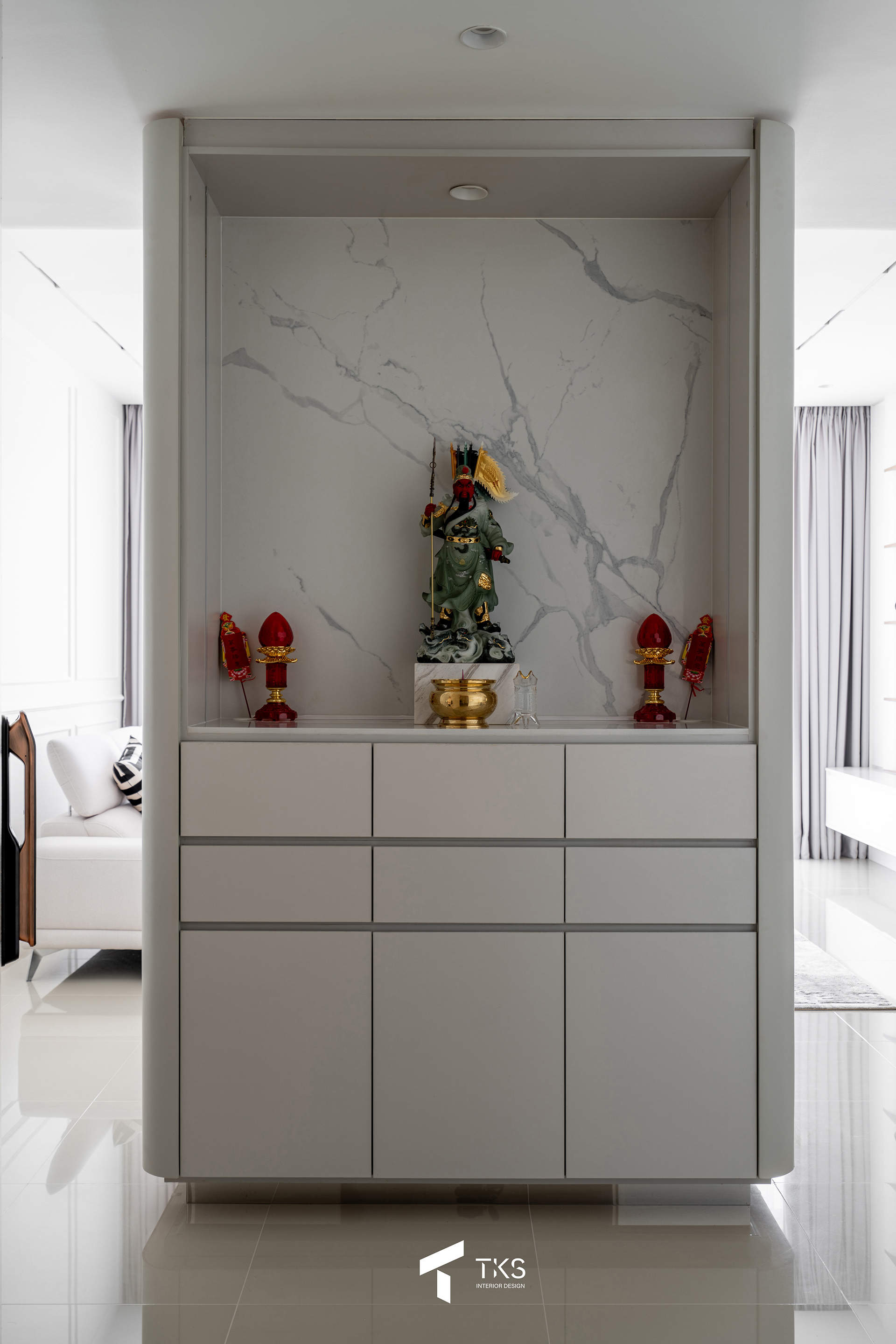 "Streamlined Contemporary French Design" @ EAST PARC-6